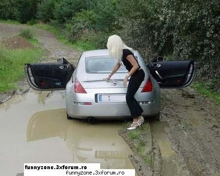 Fetele si automobilul - bigboy - Funny Girls Pictures