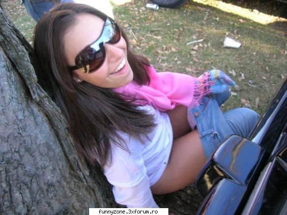 Girls in nature - RRicOO - Funny Girls Pictures