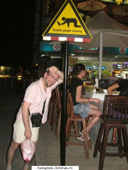 -->> The male brain <<-- - mike - Funny Man Pictures