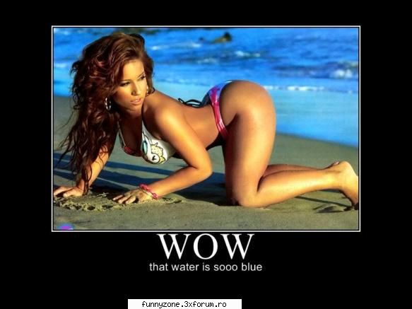 wow...apa este asa albastra..